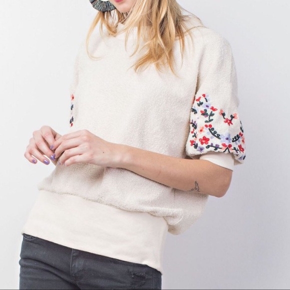 SHORT SLEEVES FLORAL EMBROIDERED TOP - Picture 2 of 4